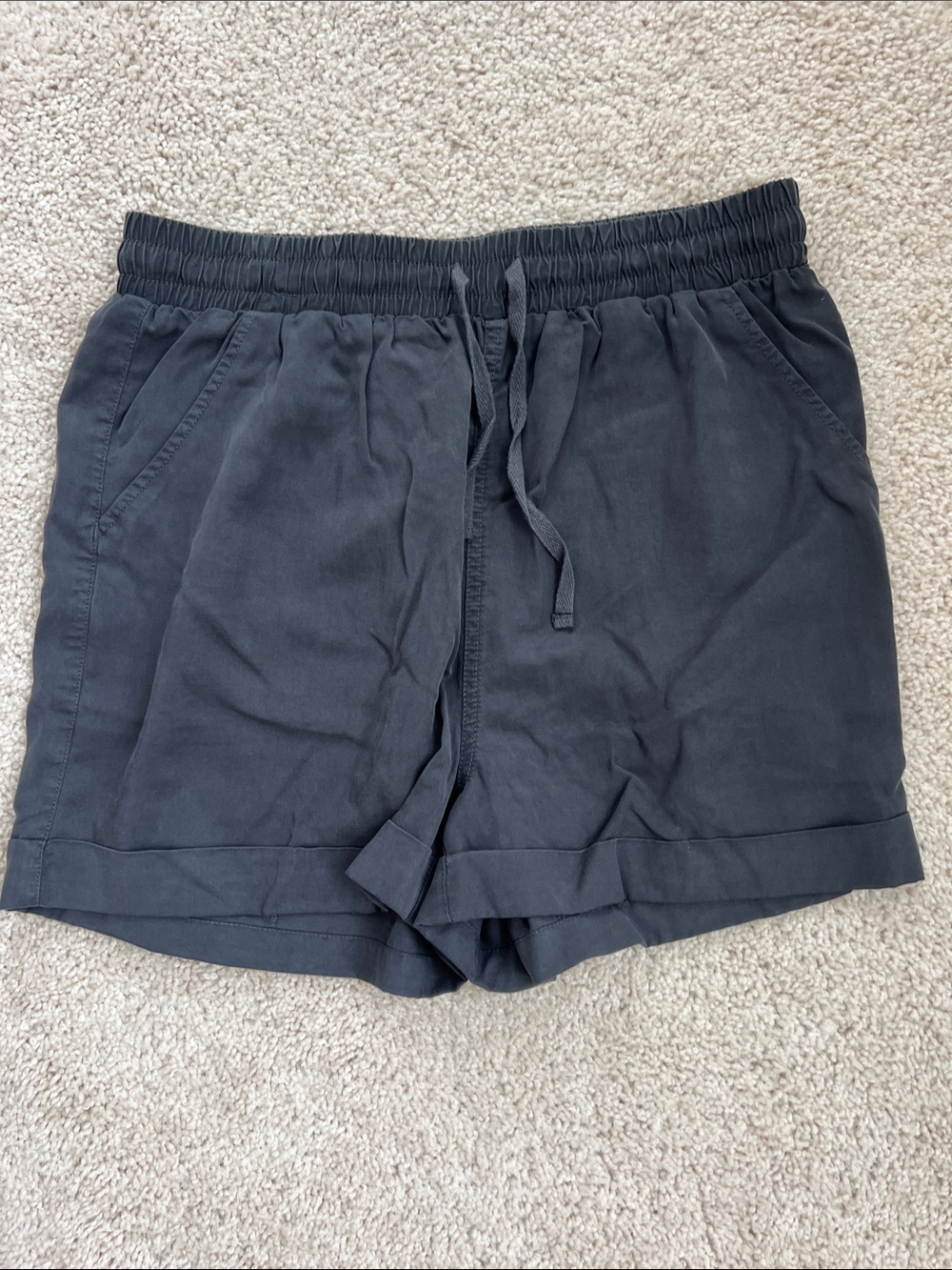 Universal Thread drawstring shorts, size S